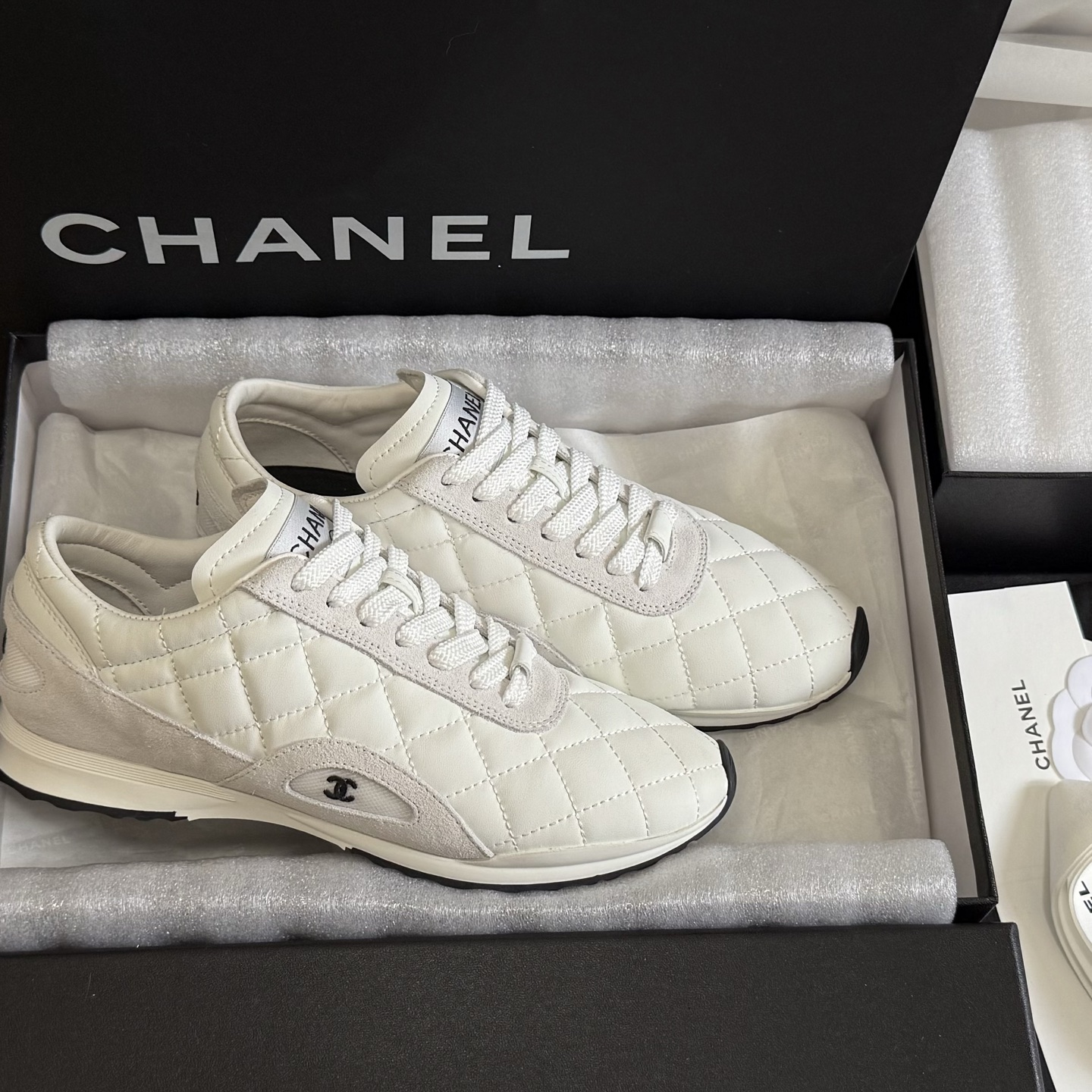 NO:670106,size: 35-40 CHANEL 26C early spring new flat sneakers, slightly increased, 26 early spring must-have grass, five colors in stock, casual shoes/sports shoes, chanel, sneakers19860909size: 35-40 CHANEL 26C早春新款平底运动鞋 微增高 26早春必种草 五色现货,休闲鞋/运动鞋,chanel,sneakers,Women's Shoes