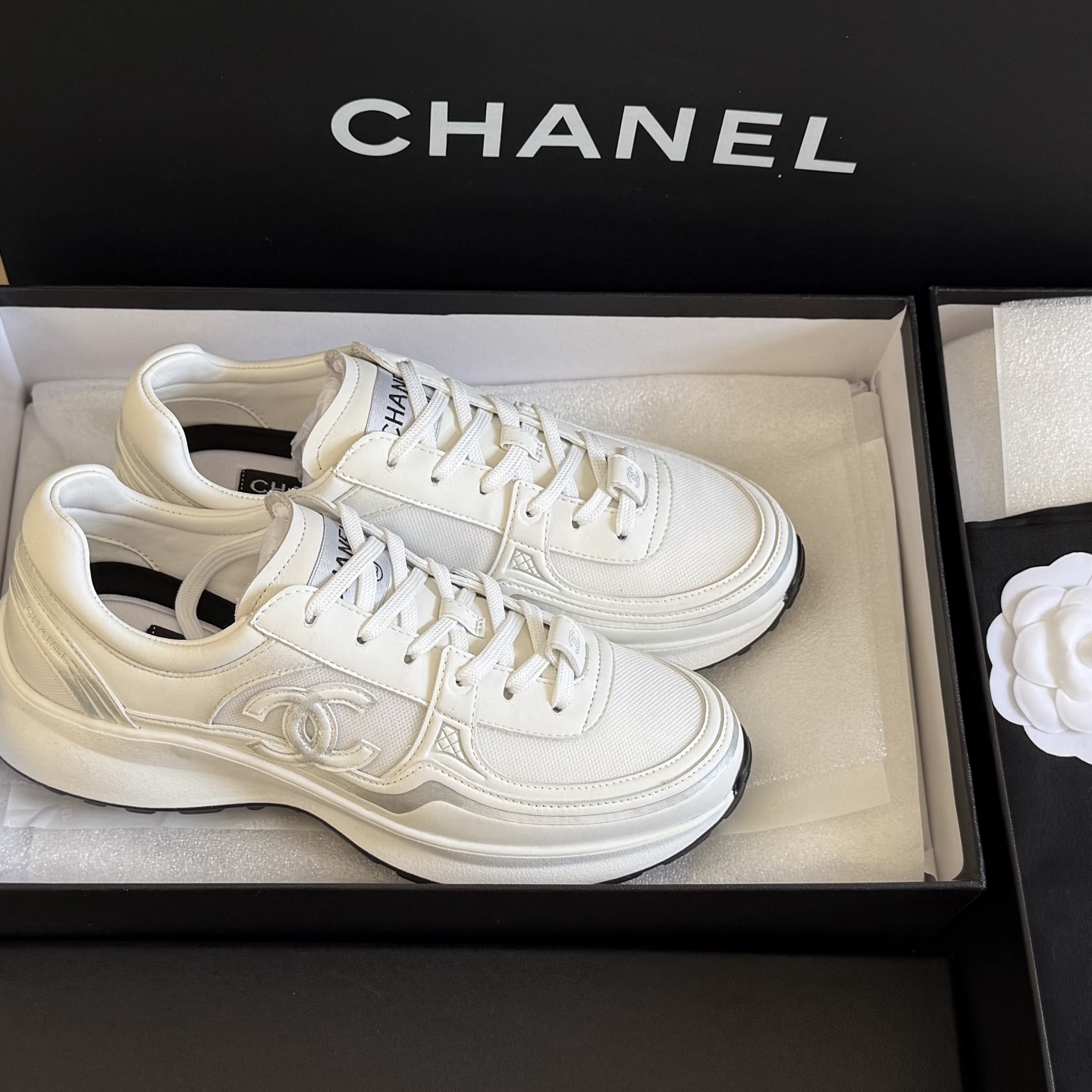 NO:670111,size: 35-40 (41 custom-made, non-returnable and non-exchangeable) CHANEL 26c early spring new vacation series, versatile slightly increased sneakers, contrasting colors and full of vitality, don’t look too good on the feet, casual shoes/sports shoes, chanel, sneakers19860909size: 35-40 (41订做不退不换) CHANEL 26c早春新款度假系列 百搭款微增高运动鞋,撞色搭配活力满满 上脚不要太好看,休闲鞋/运动鞋,chanel,sneakers,Women's Shoes