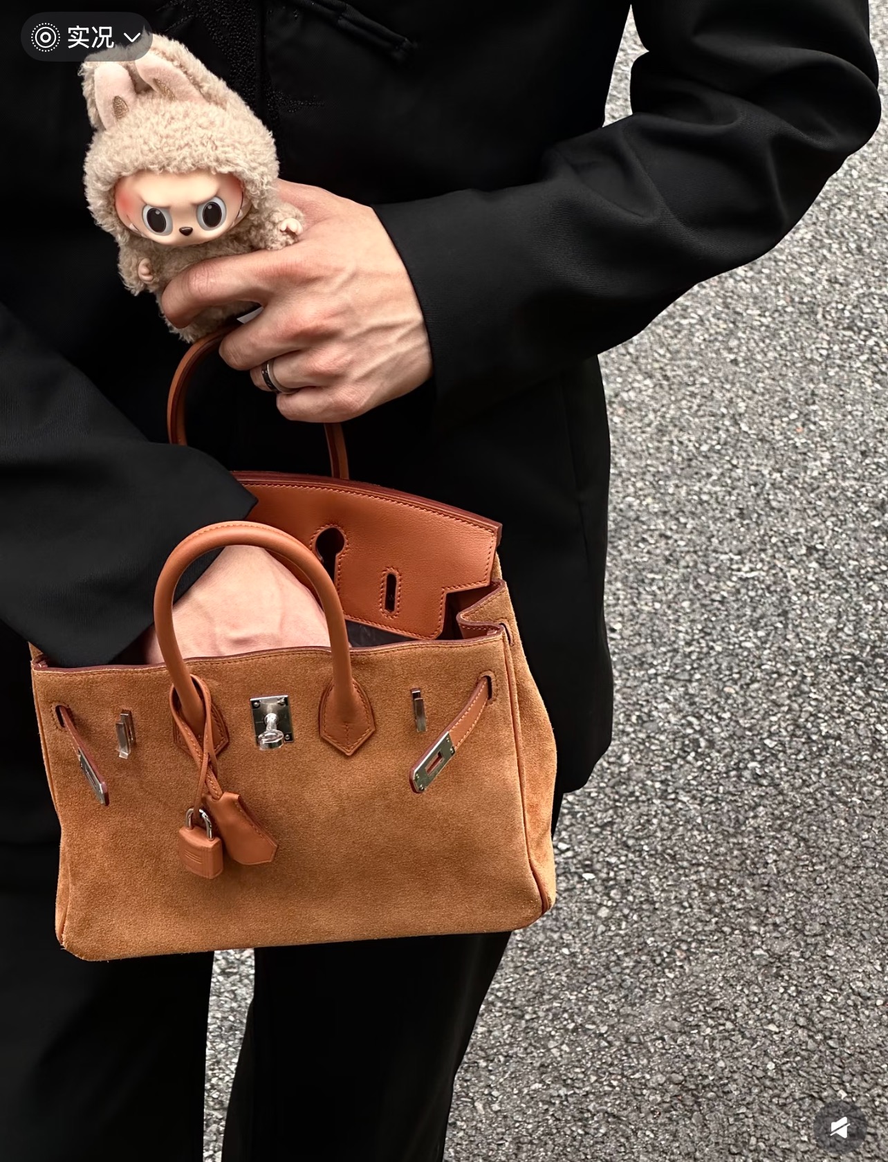 Hermès Product _d8Mqf-uI5KJWKFbOvb0Qn8kOq9BESJY8XRvX6_g