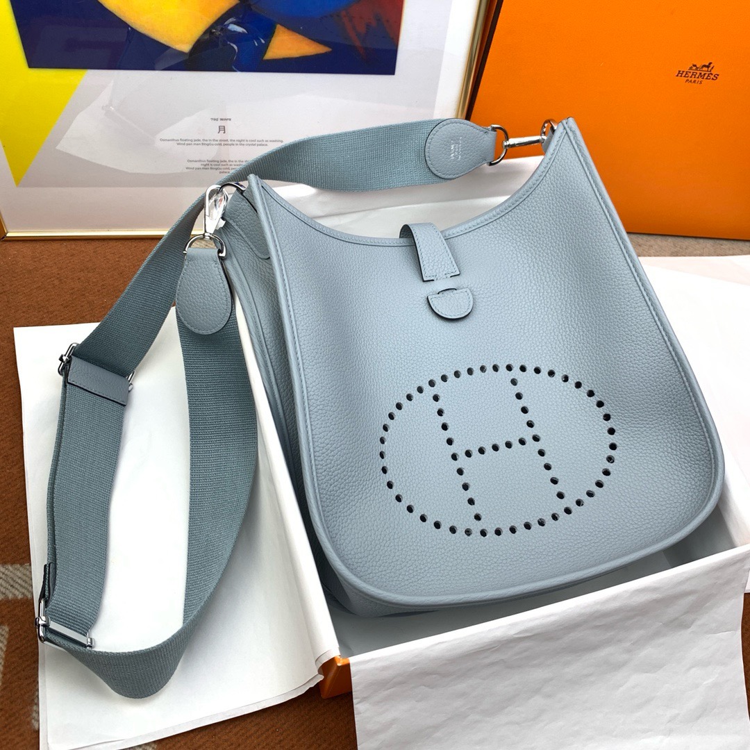 Hermès Product _dSFqfjf-KB_DqXzHJyQLIMPdD2gcvURpuaGjjnQ