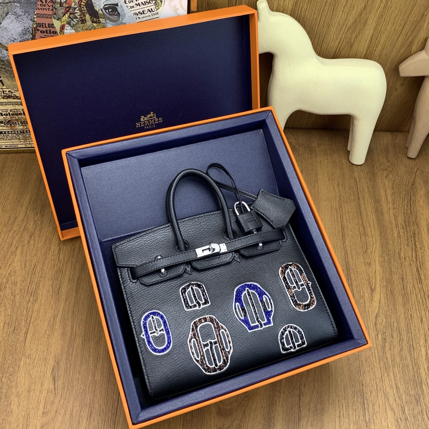 Hermès Super limited edition badge hand embroidered bead bag