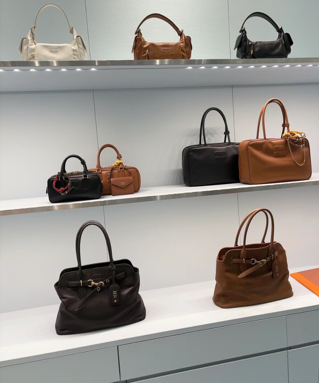 Miu Miu Autumn/Winter collection tote bag featuring signature printed - Comprehensive