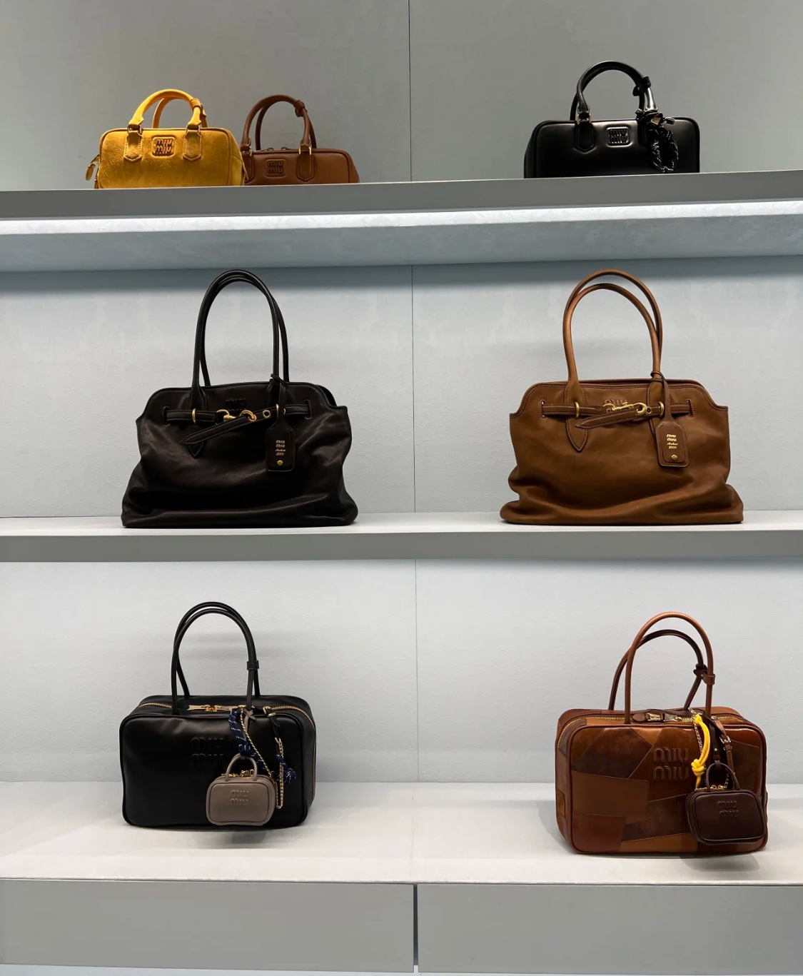 Miu Miu Autumn/Winter collection tote bag featuring signature printed - Comprehensive 2