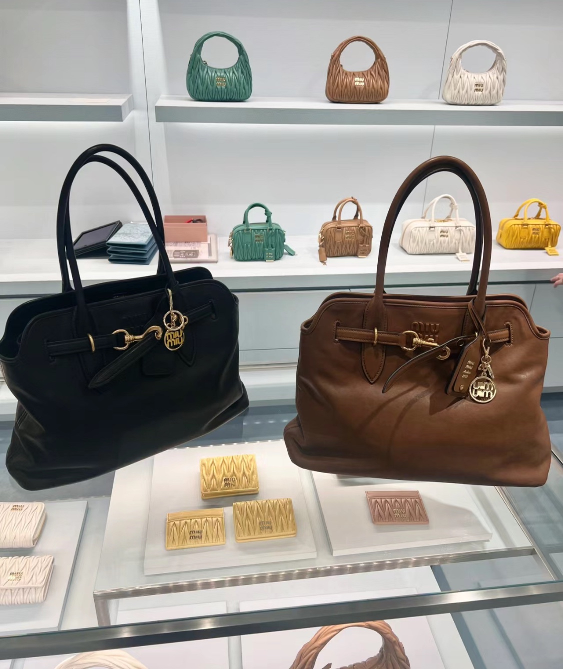 Miu Miu Autumn/Winter collection tote bag featuring signature printed - Comprehensive 3
