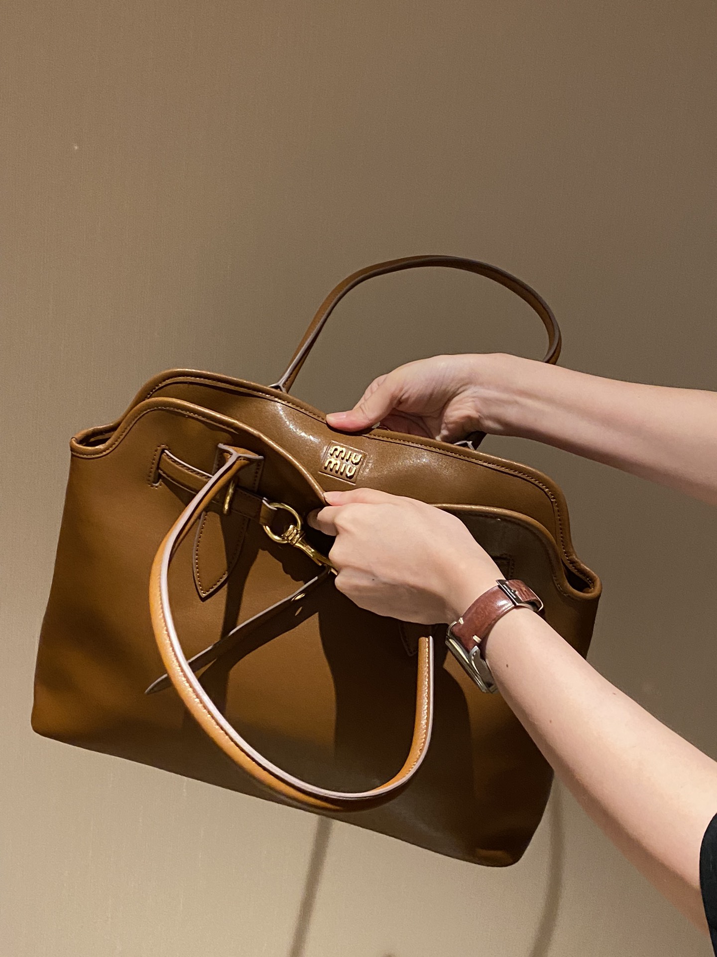 Miu Miu Clasp Tote Bag in Caramel - Comprehensive 8