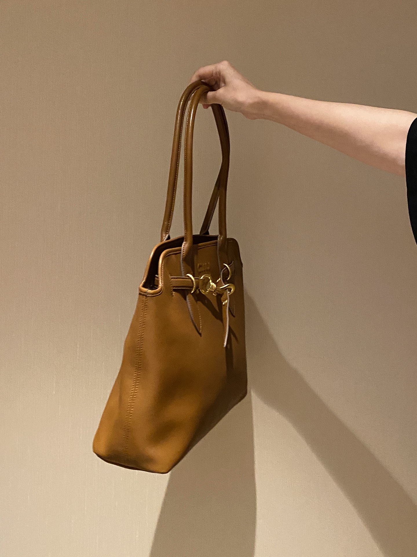 Miu Miu Clasp Tote Bag in Caramel - Comprehensive 4