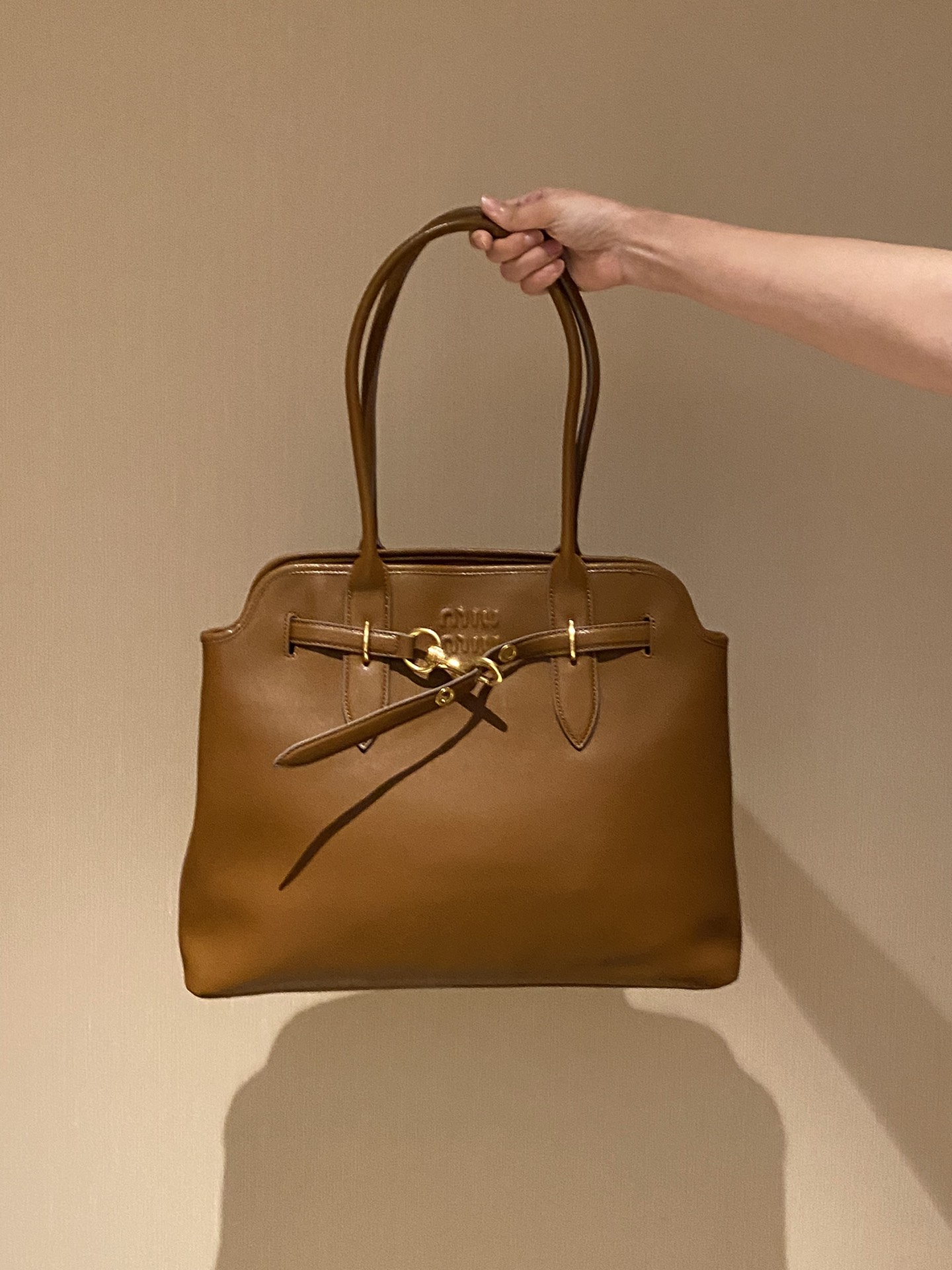 Miu Miu Clasp Tote Bag in Caramel - Comprehensive