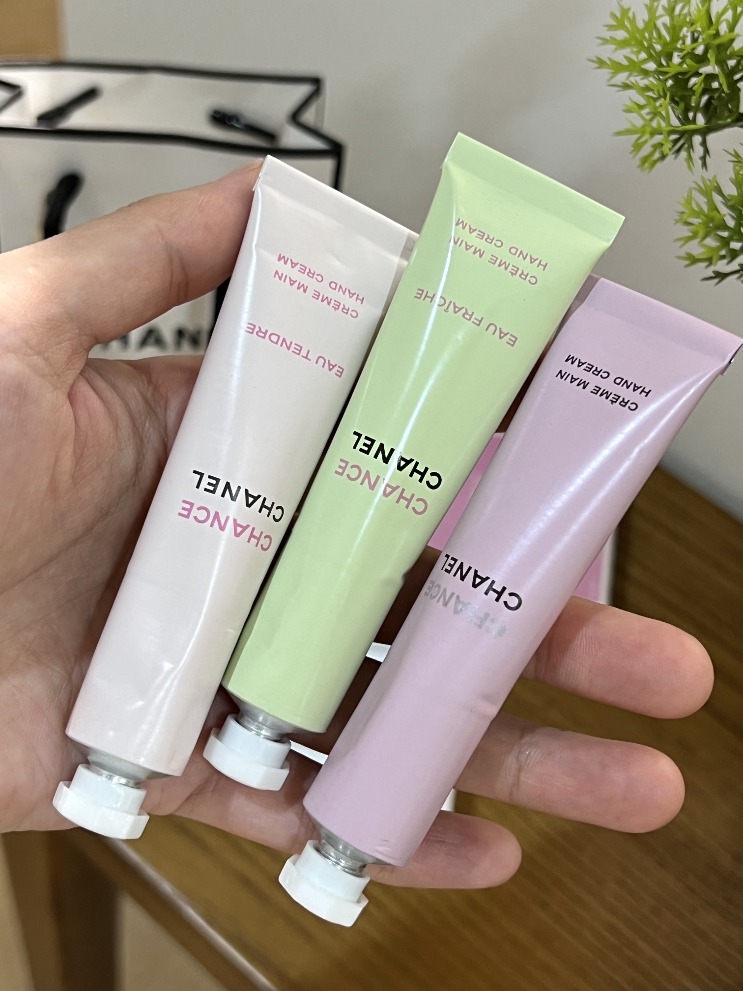 Housed in an aluminum tube, this hand treatment delivers essential hydra - Comprehensive 3