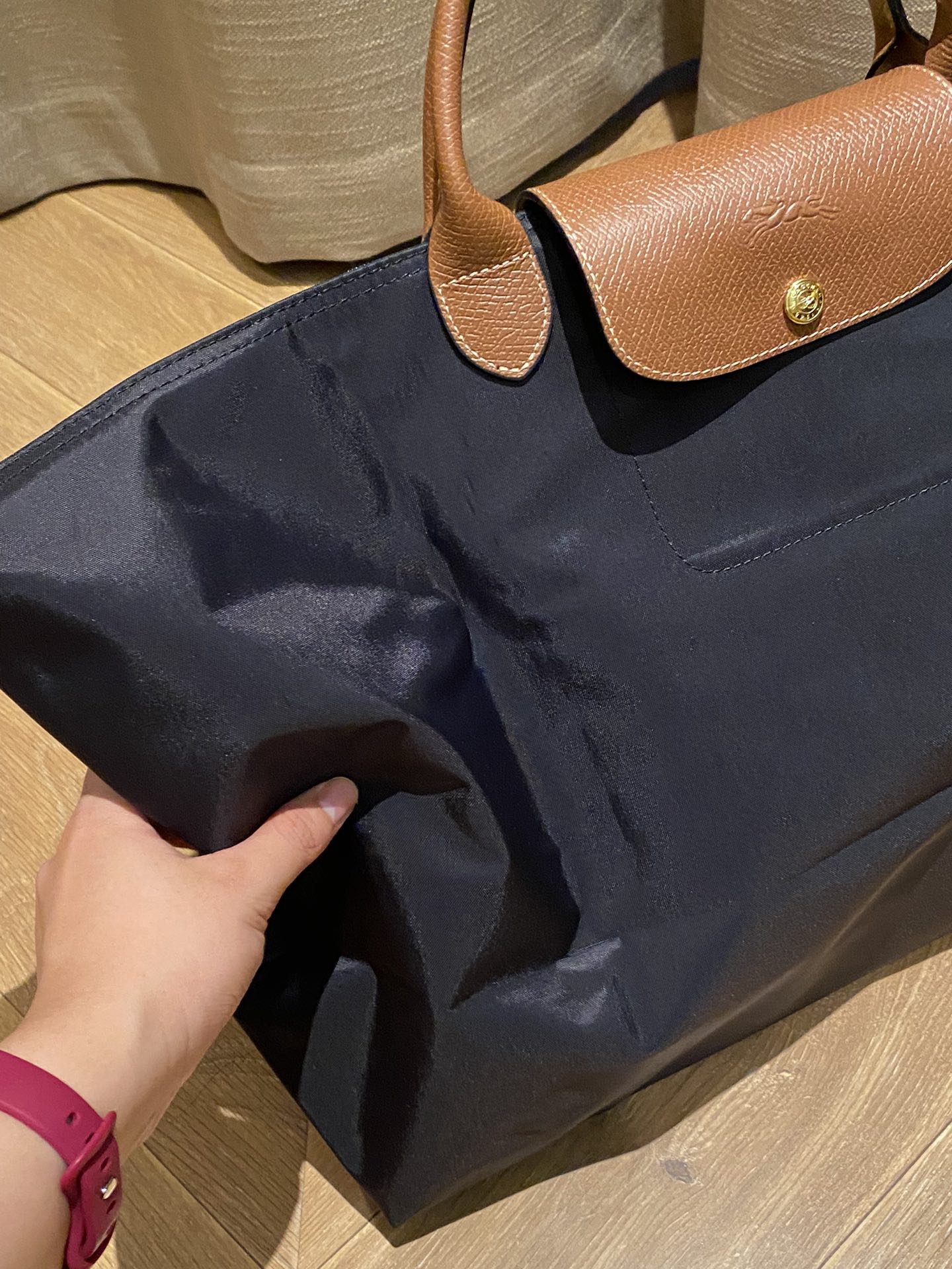 Longchamp ～ 重点感受面料 你们收到一定要好好感受下 zp面料绝对是有型的 zp配皮及走线
