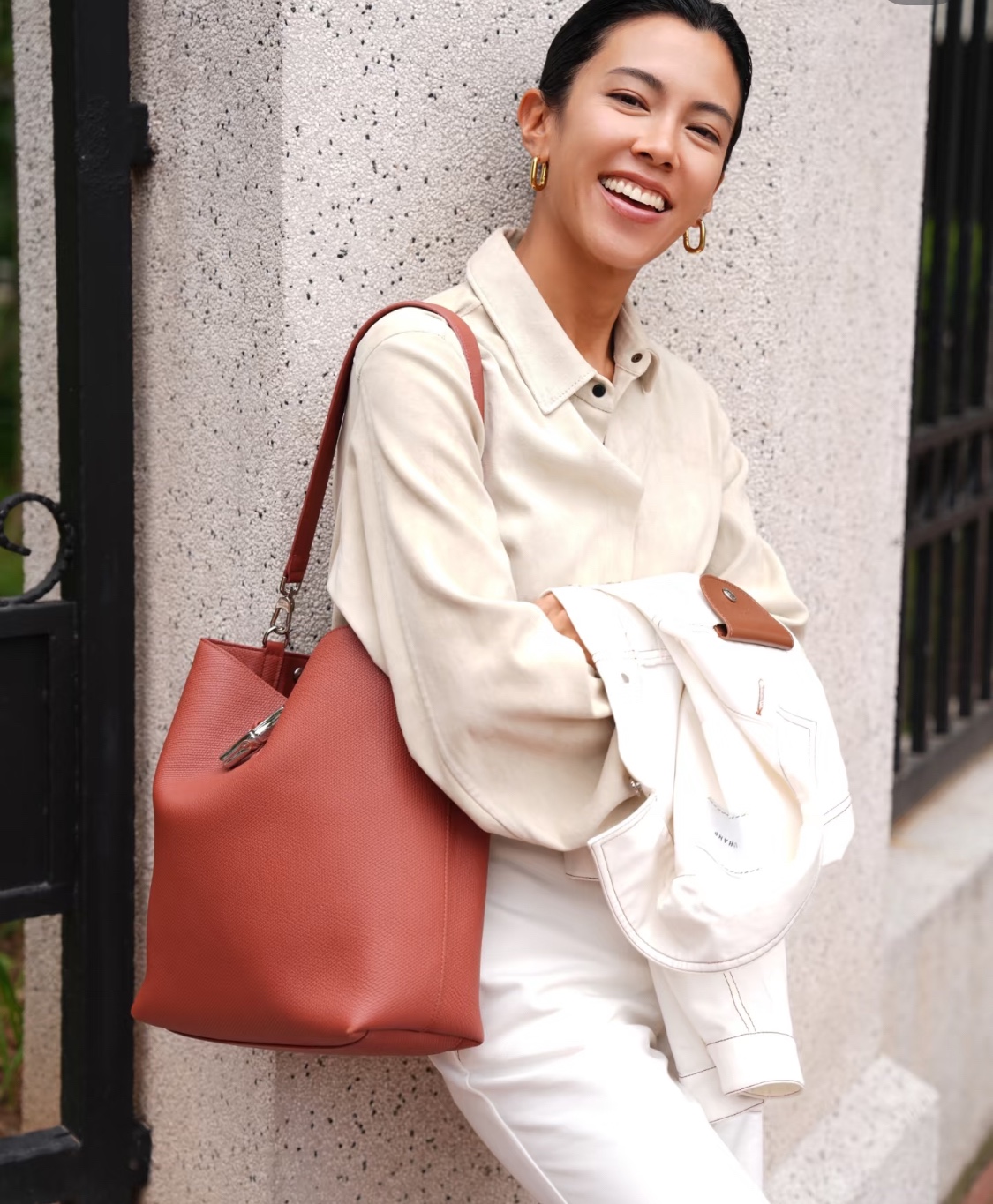 Longchamp Le Roseau Hobo Bag in reddish brown with white accents - Comprehensive 7