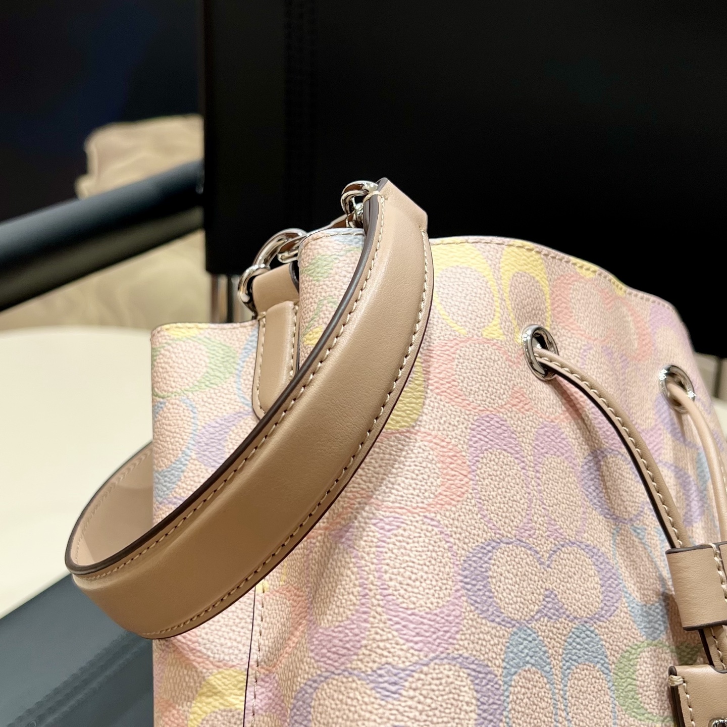 _dlB9si8L1cXaywPoiyYgiVnZAhkzdq1EoBdOi8w