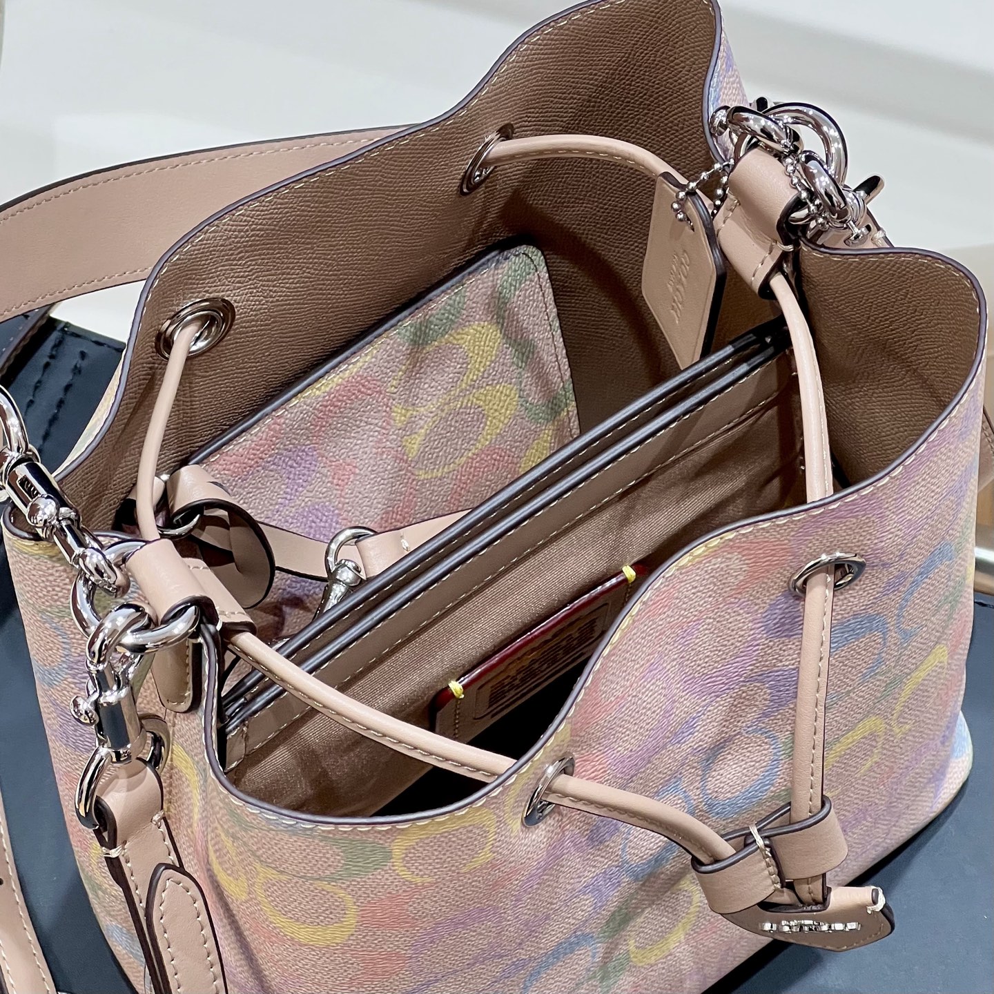 _dav9sE0KTUmIVa4MWr0oCBt01wBYvS4YCoBDboQ