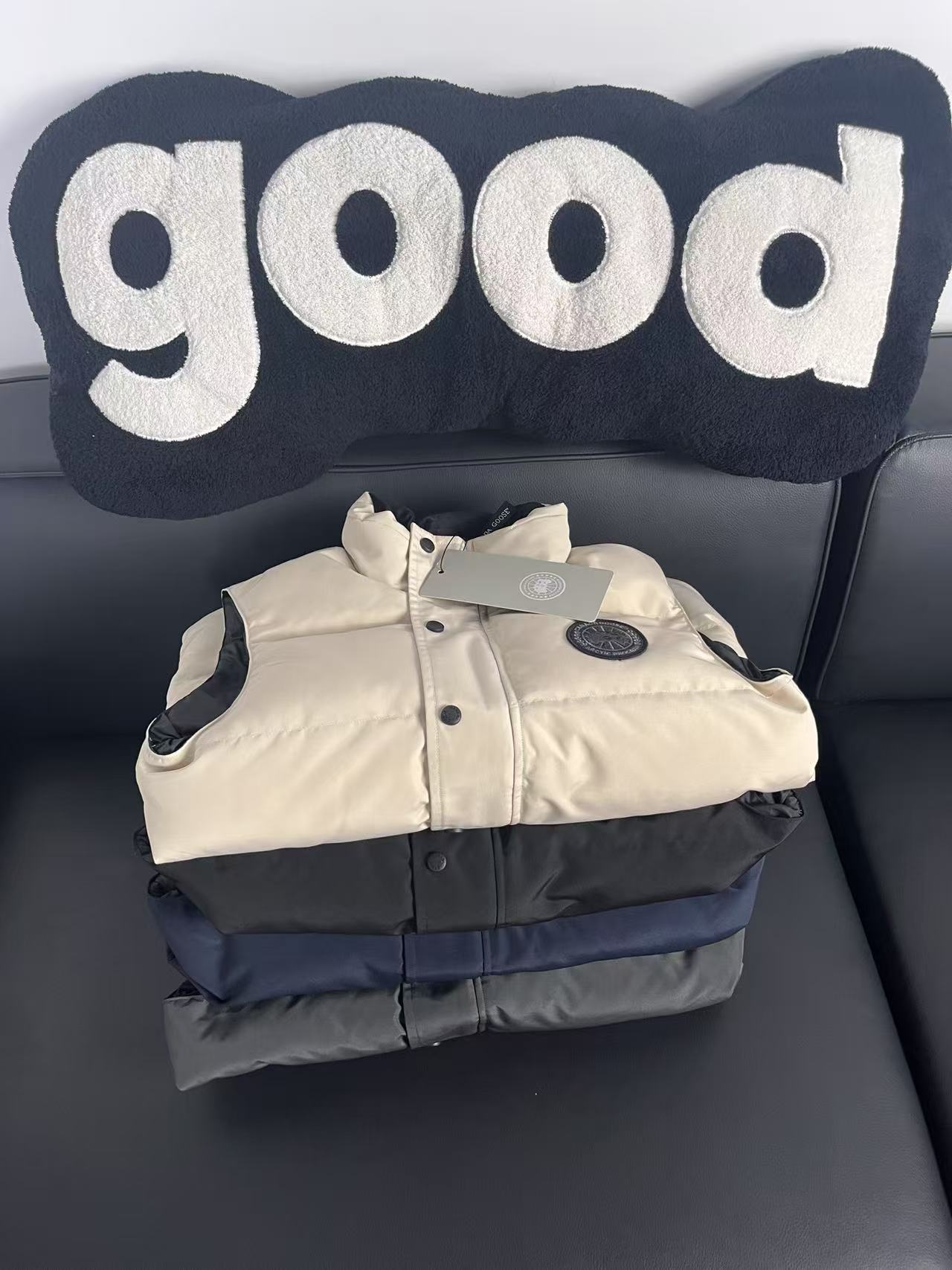 𝑪𝒂𝒏𝒂𝒅𝒂 𝑮𝒐𝒐𝒔𝒆加拿大鹅  合集展示图
颜色：黑色 藏青色 灰色 米白色