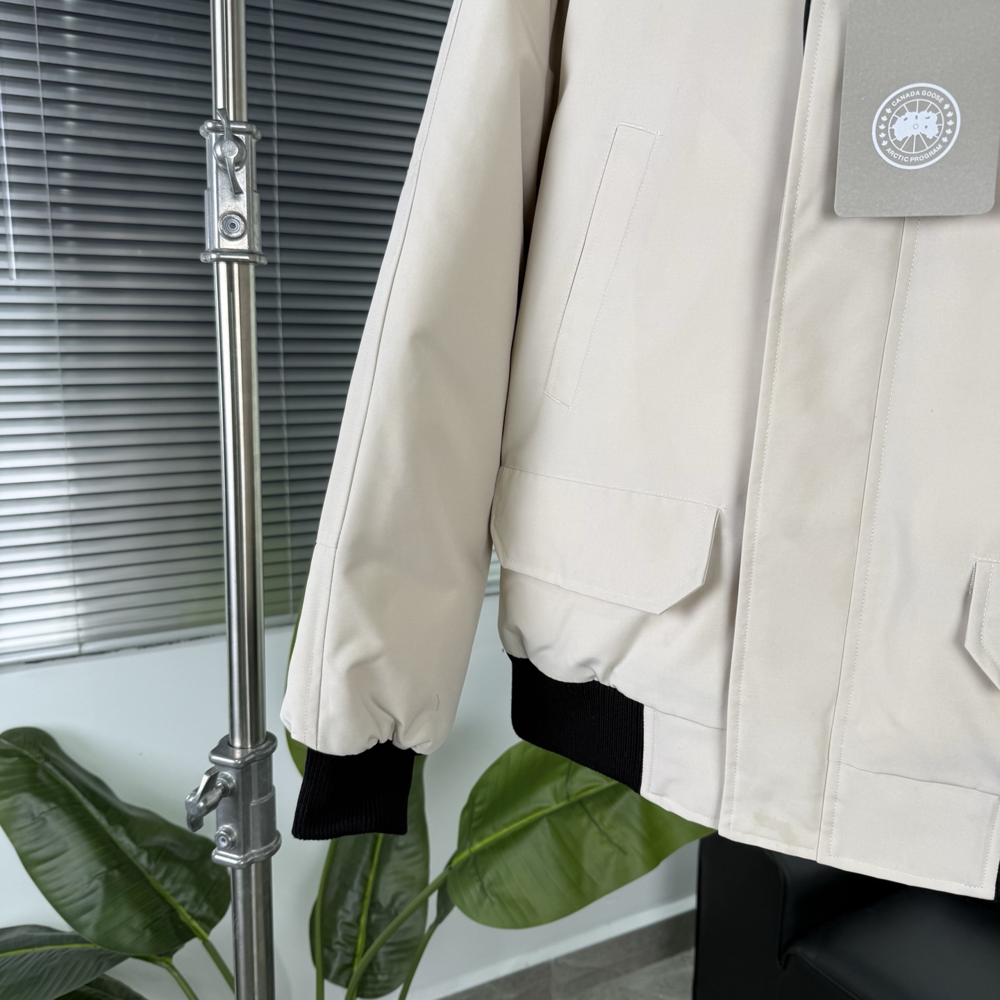 カナダグース Chilliwack大鹅01款飛行員ジャケット