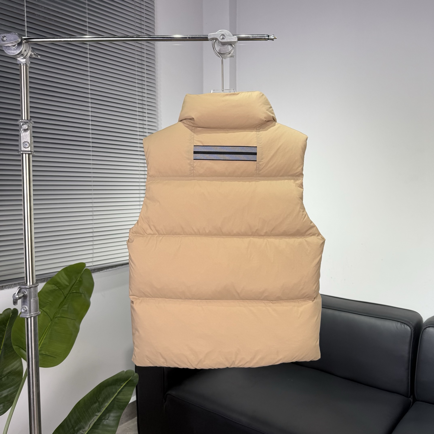 Canada Goose Lawrence Down Vest: Durable, Quilted, and Perfect for All Seasons 7 i1757425093363 2482 0 5