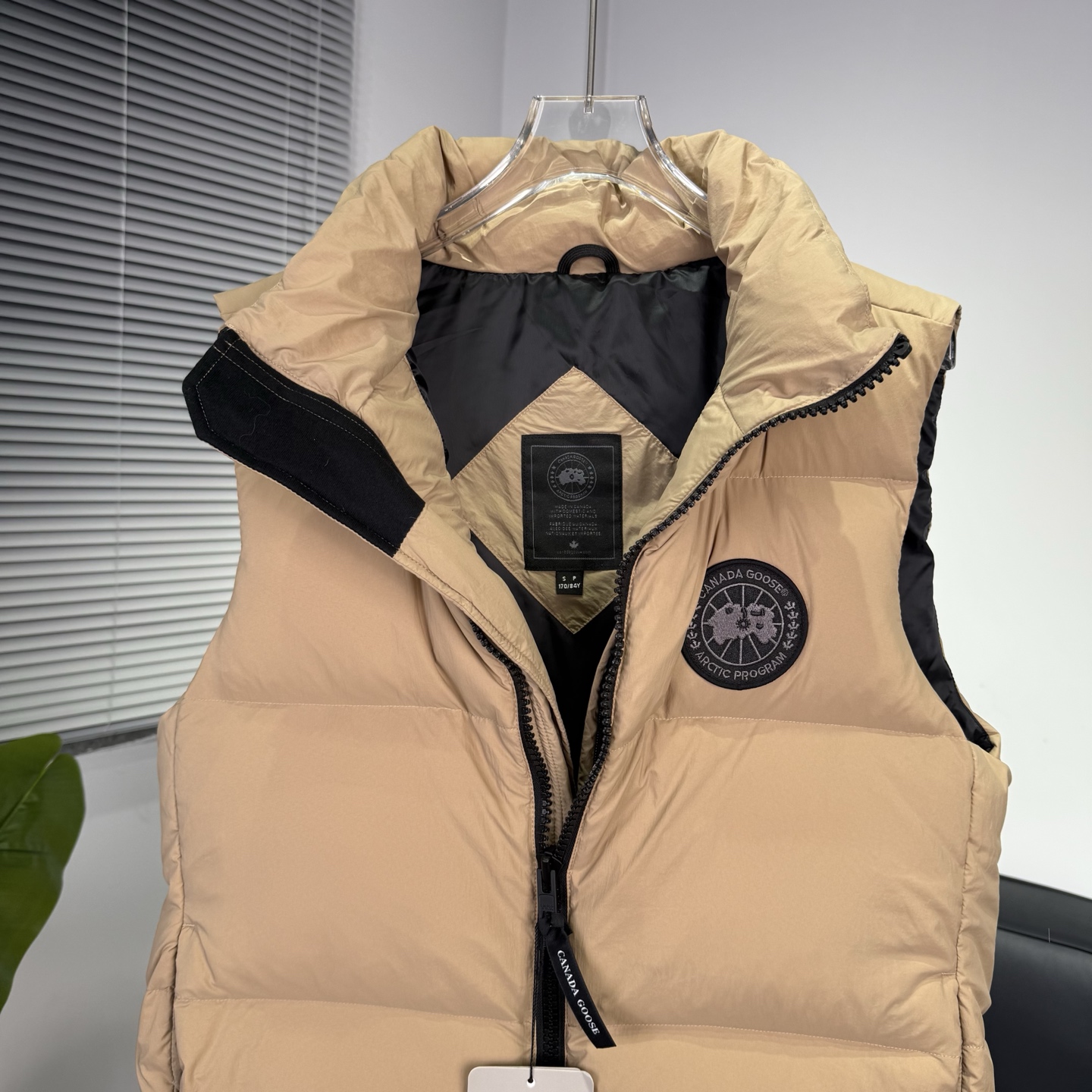 Canada Goose Lawrence Down Vest: Durable, Quilted, and Perfect for All Seasons 6 i1757425093392 2671 0 4