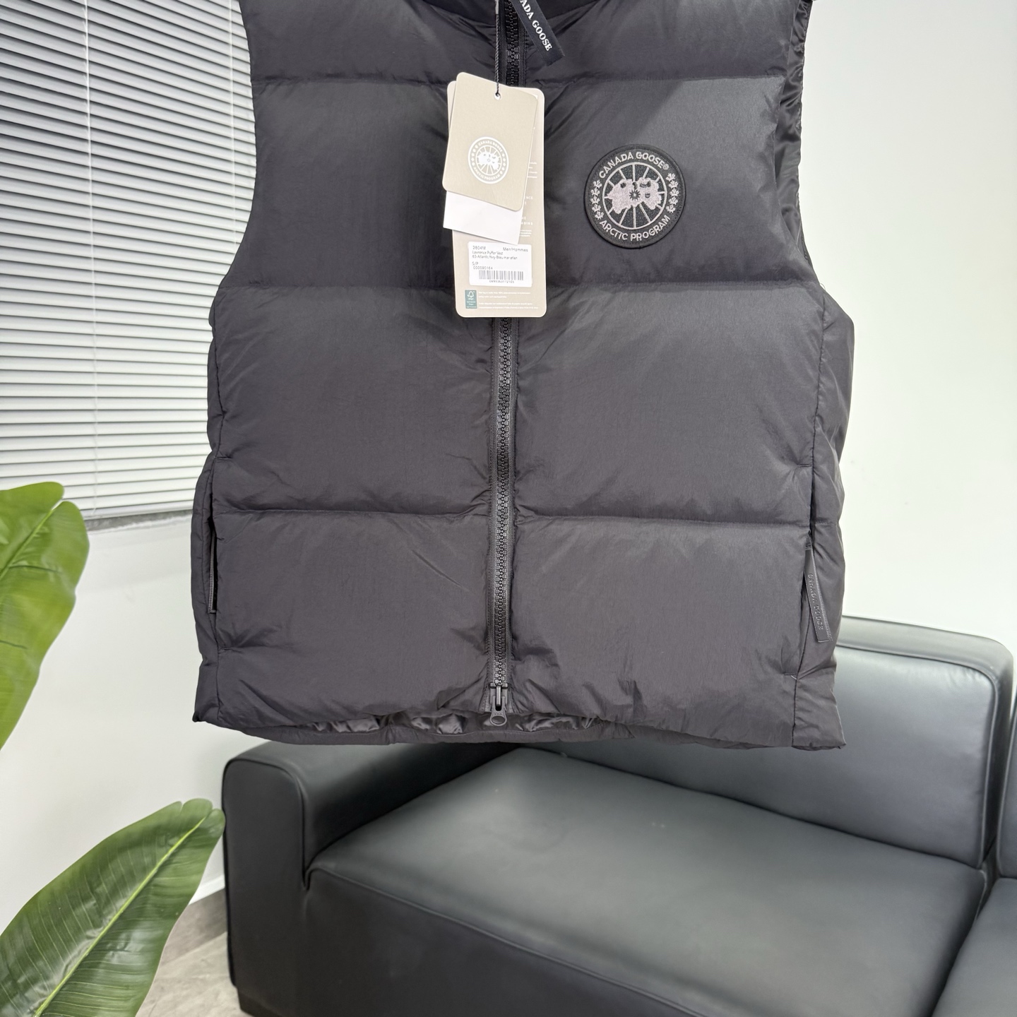 Canada Goose Lawrence Padded Gilet Lightweight Down Vest - Black 4 i1757425959248 4290 0 2