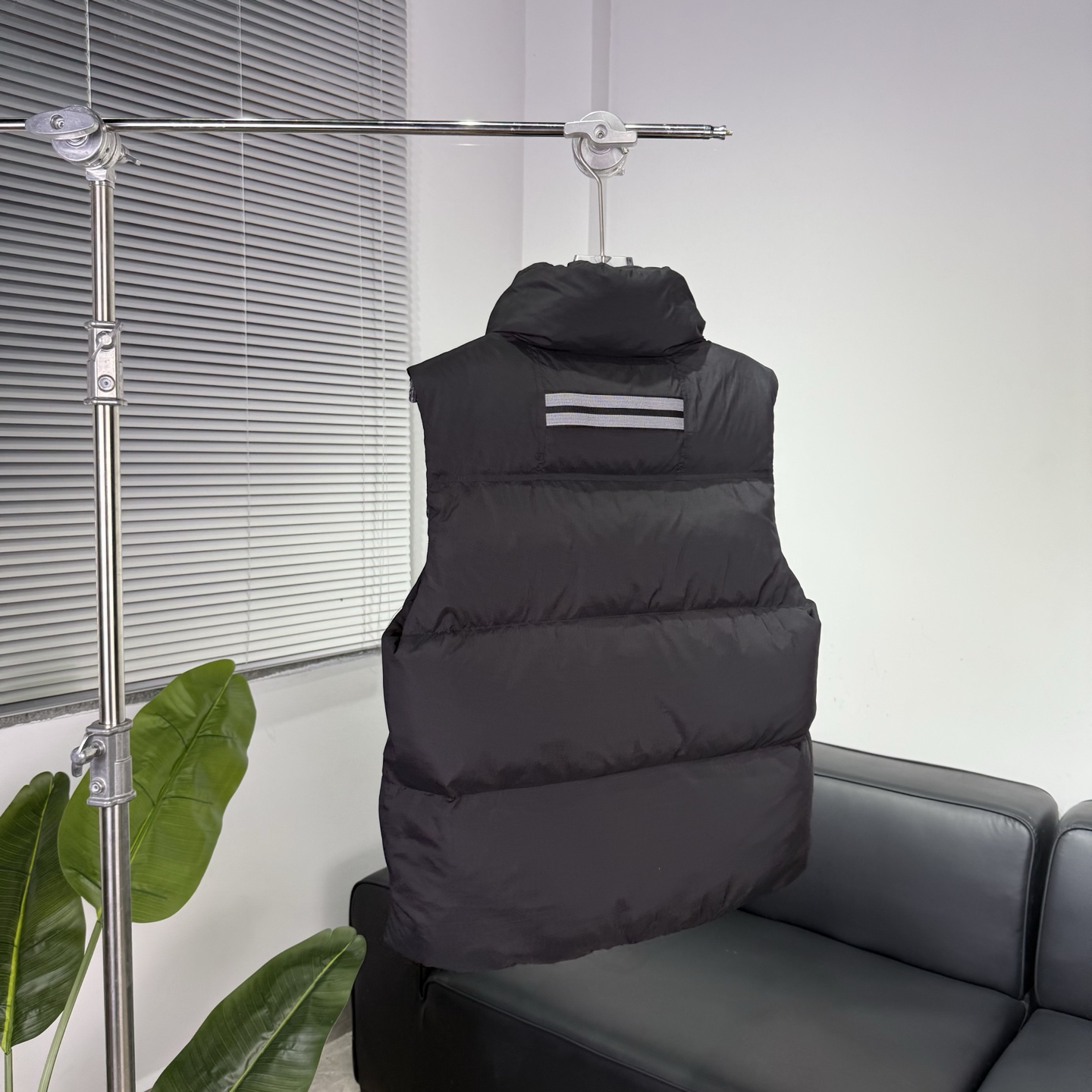 Canada Goose Lawrence Padded Gilet Lightweight Down Vest - Black 7 i1757425959266 9533 0 5