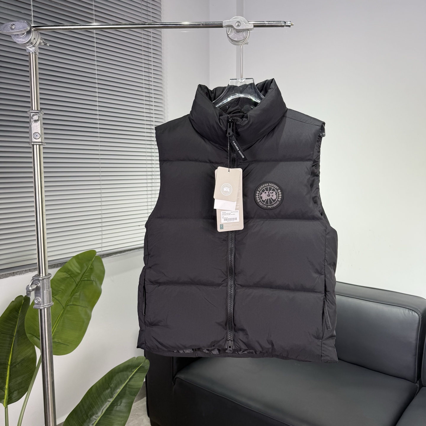 Canada Goose Lawrence Padded Gilet Lightweight Down Vest - Black 2 i1757425959297 3171 0 0
