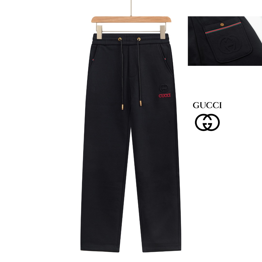💰285 PJN
 Gucci 古奇SS新款裤子 欧洲贸易渠道，意大利海外仓直发，海外精品限定销售。

SS秋冬新款休闲时尚卫裤，这款卫裤采用大牌的设计打造时尚潮流感，细节处理精致到位，展现超高的品质。

裤身上点缀标志性品牌标识，彰显品牌格调，打造时尚多样的造型。100%进口面料精心打造，柔软舒适，还亲肤保暖，是居家和外出都很舒适的一款裤子，随便搭个外套卫衣就可以出门啦~

颜色:黑色

尺码:M L XL 2XL 3XL