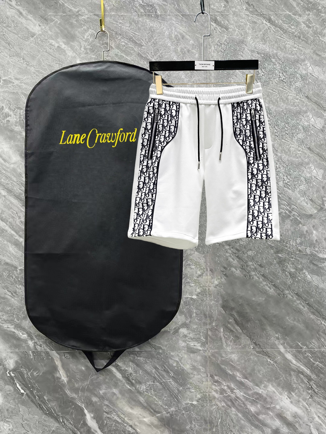 P125 Dior~Nuevo estilo para primavera y verano, lo último en shorts casual. La original parte superior del cuerpo estil…