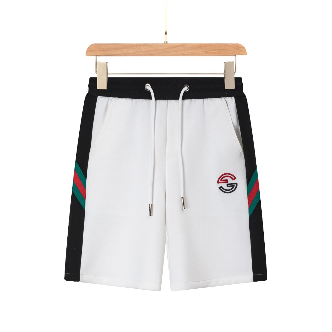 P125 Gucci SS nueva temporada de primavera/verano, los últimos pantalones cortos casuales. El corte original es versáti…