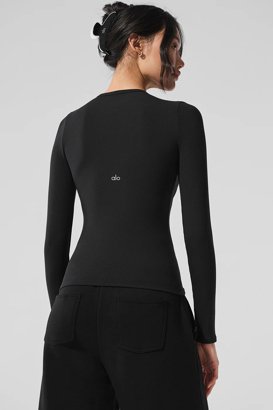 Alo long sleeve everyday black yoga