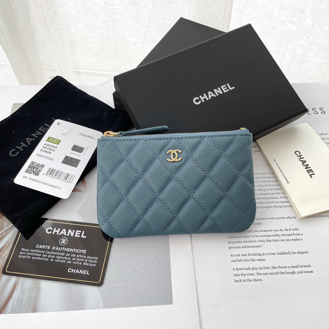 NO:179168,-60 Grandma Xiang’s classic small portable bag, one of the most practical bags in the mobile payment era, card change key lipstick in one bag, cute, practical and connotation A82365 J Reference size: 9.5×15×0.5cm, Chanel wallet, chanel, wallets19860909-60 香奶奶经典小号随身包,手机支付时代最实用的包包之一,卡片零钱钥匙口红一包搞定,可爱实用有内涵 A82365 J 参考尺寸:9.5×15×0.5cm,香奈儿钱包,chanel,wallets,Bag