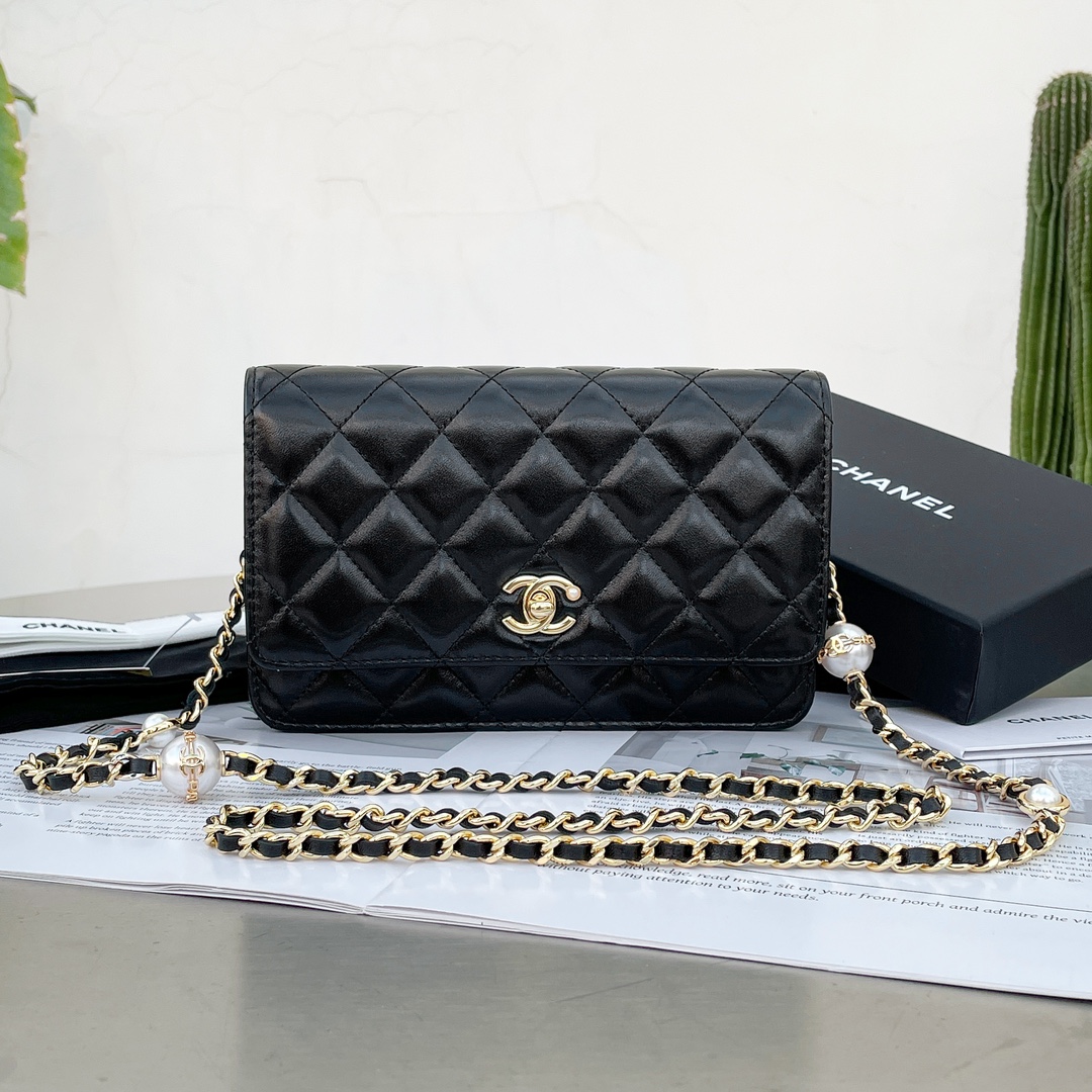 NO:185781,Authentic Xiangjia 24K pearl chain series WOC fortune bag, perfect combination of pearls and metal, showing the noble and elegant to the fullest, A size 12/9/4, CHANEL, chanel, chanel19860909正品级 香家24K珍珠链条系列WOC发财包,珍珠和金属完美结合,将高贵典雅展现的淋漓尽致, A 尺寸12/9/4,CHANEL,chanel,chanel,Bag