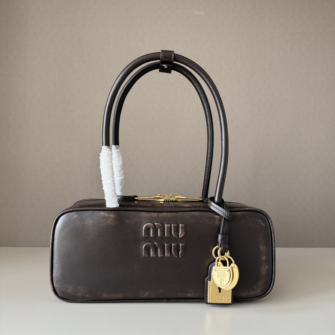 P850 nuevo producto en stock, bolso de hombro MiuMi*25ss, súper popular en toda la red, el hermoso bolso Beau combina e…