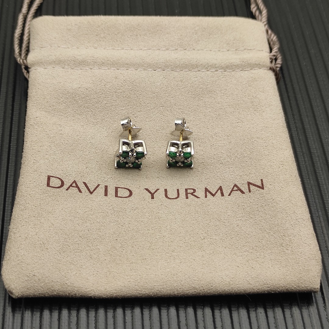 NO:879596,David Yurman 8.7mm Silver Small Green Diamond Pyramid Stud Earrings, Fine Jewelry19860909David Yurman 8.7mm银色小号绿钻金字塔耳钉,饰品精品,Jewelry
