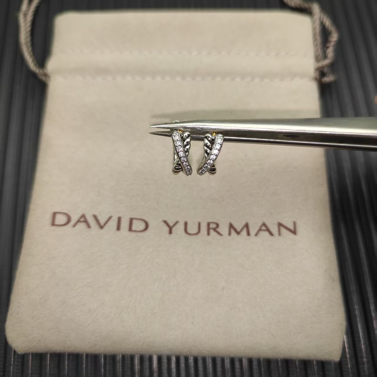 NO:879585,David Yurman 12.4mm silver diamond wrapped single earrings, jewelry boutique, earrings19860909David Yurman 12.4mm 银色带钻缠绕单线耳环,饰品精品,earrings,Jewelry