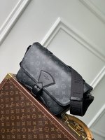Louis Vuitton LV Montsouris Luxury
 Messenger Bags Black Epi Calfskin Cowhide M46685