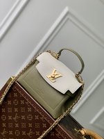 Louis Vuitton LV Lockme Ever Bags Handbags Luxury Shop
 Green Weave Cowhide Chains M21088