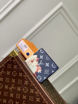 Louis Vuitton Wallet Card pack Splicing Monogram Canvas M82828
