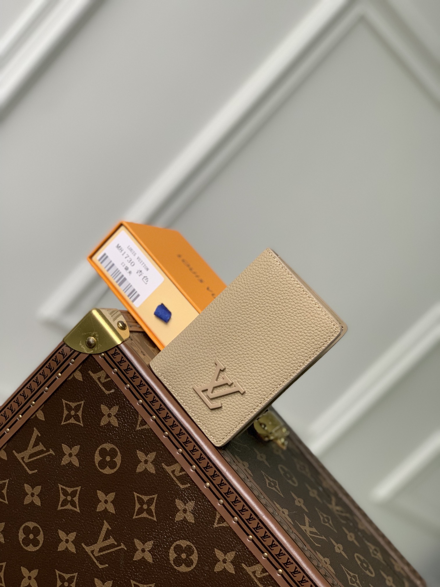 Best Replica Quality
 Louis Vuitton Replicas
 Wallet Card pack Apricot Color Men Calfskin Cowhide M81730