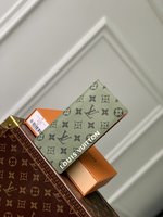 Louis Vuitton Buy Wallet Card pack Green Monogram Canvas M82790