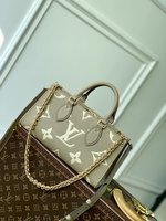 Louis Vuitton LV Onthego AAAA
 Bags Handbags Weave Empreinte​ Chains M23641