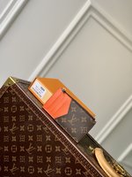 Louis Vuitton Wallet Card pack 2023 Luxury Replicas
 Orange Silver Taiga M64038