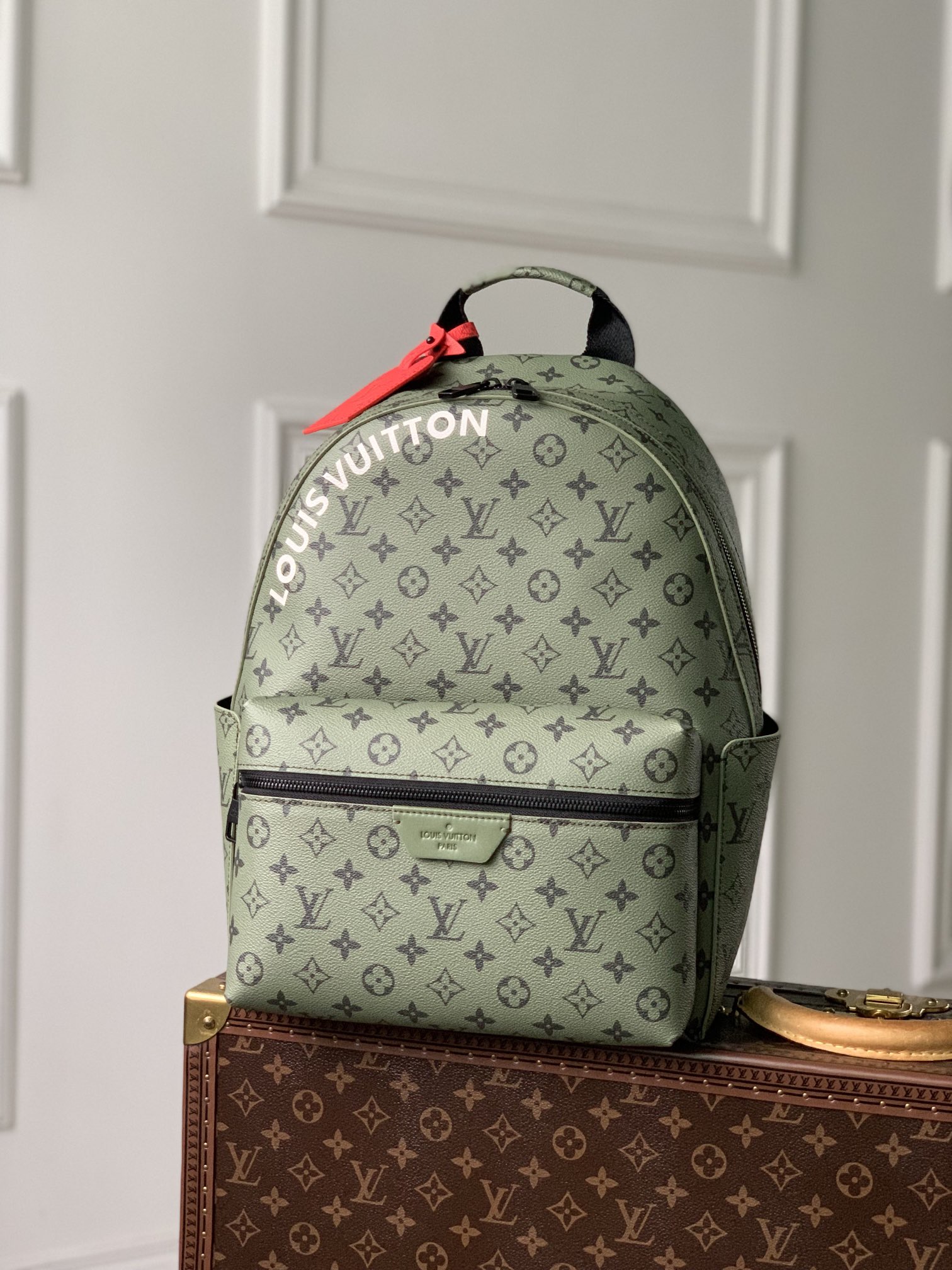 website to buy replica
 Louis Vuitton LV Discovery Bags Backpack Green Monogram Canvas M46802