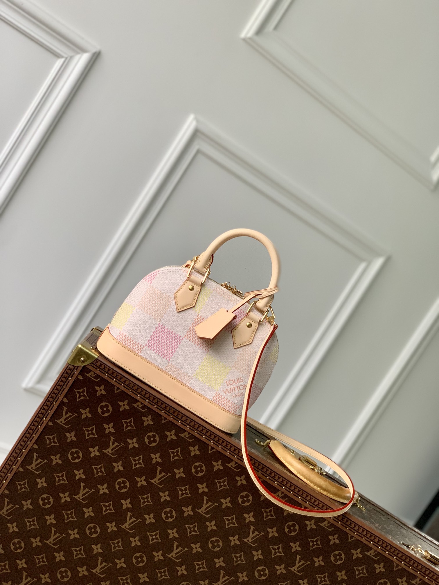 Hetzelfde als het origineel
 Louis Vuitton LV Alma BB Tassen handtassen Roze Rood Canvas Koeienhuid N40516