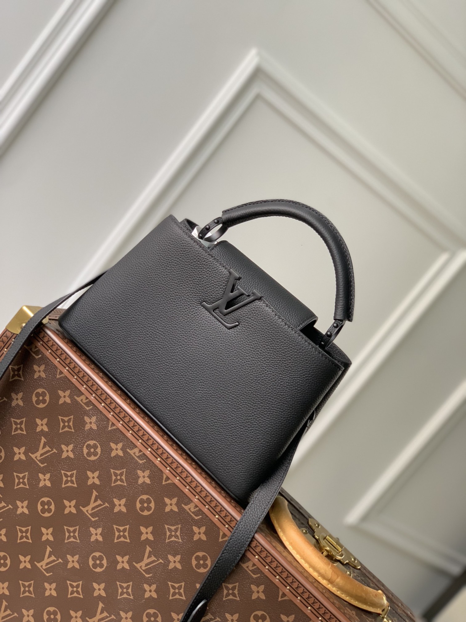 Louis Vuitton LV Capucines Bags Handbags Buy First Copy Replica
 Black Cowhide M23955