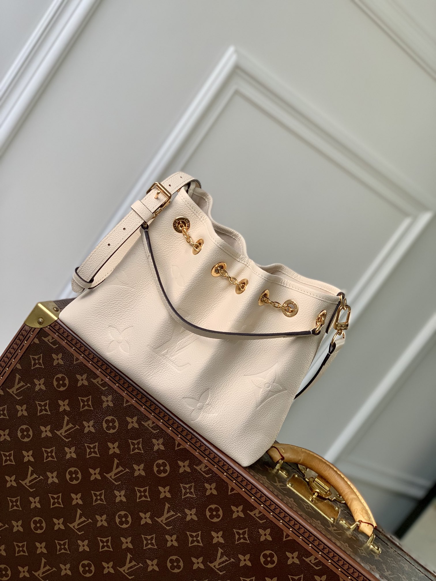 Louis Vuitton Faux
 Sacs À Main Blanc Empreinte​ Fashion M25453