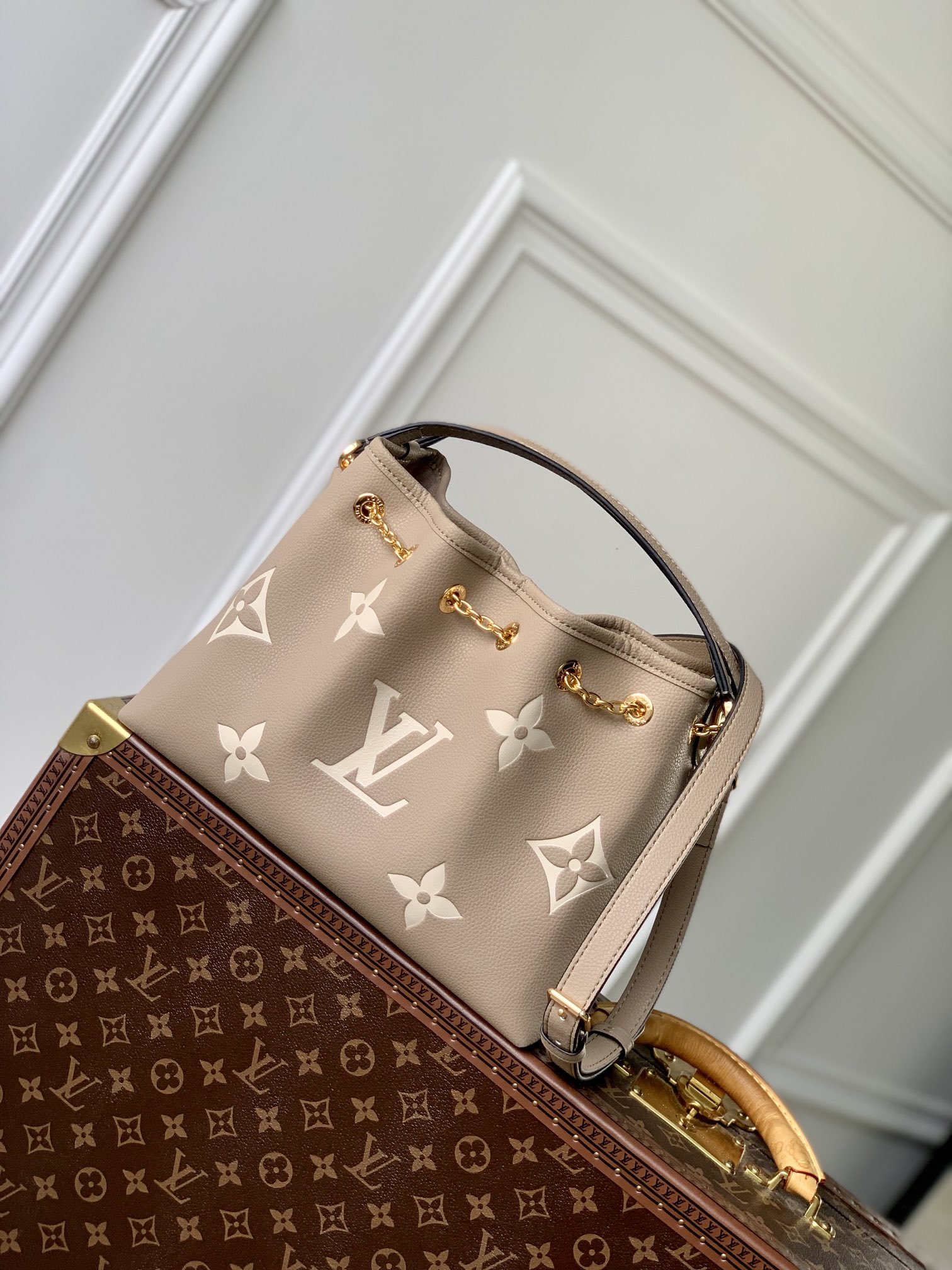 Louis Vuitton Tassen handtassen Kopen verkopen
 Grijs Empreinte​ Fashion M25453