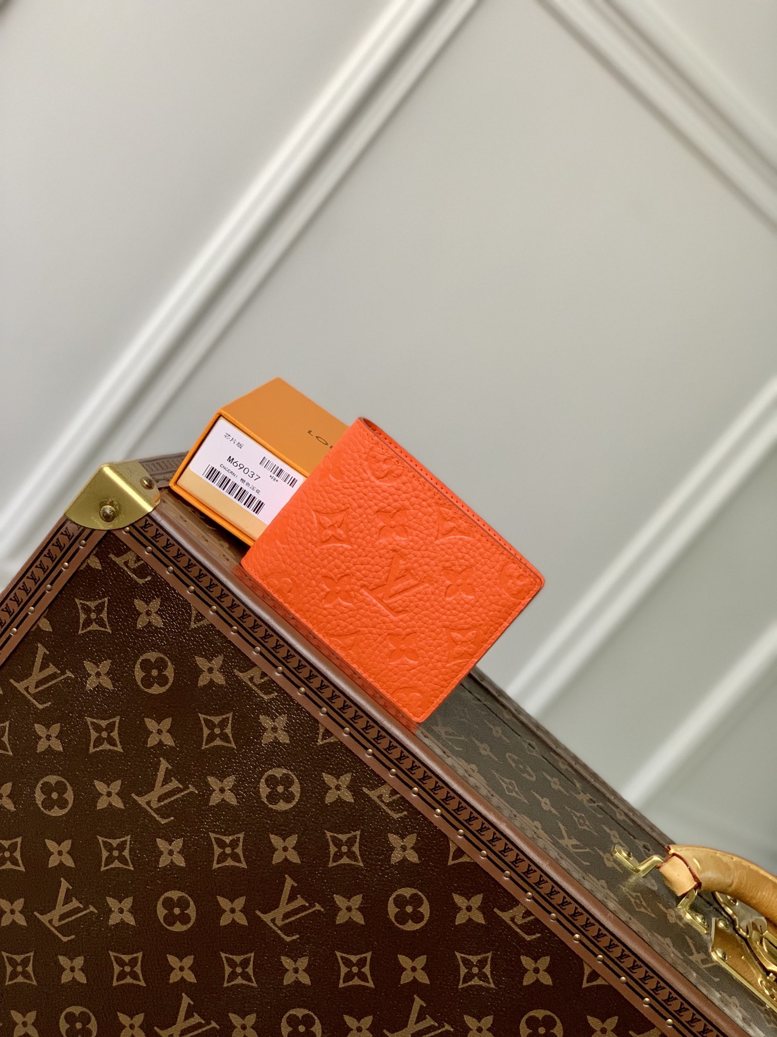 Louis Vuitton Wallet Card pack Orange Taurillon M69037