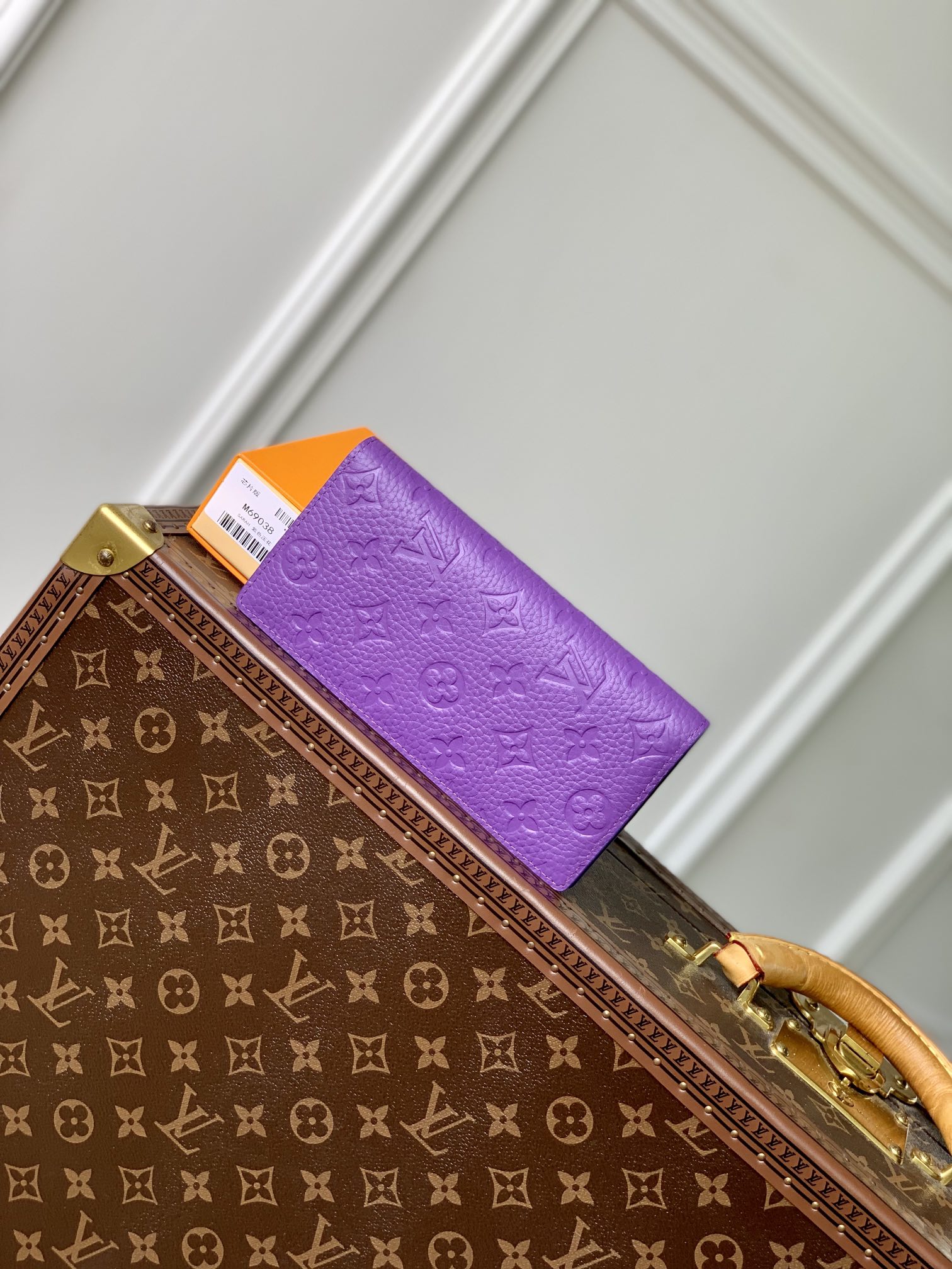 Best AAA+
 Wallet Purple Taurillon M69038