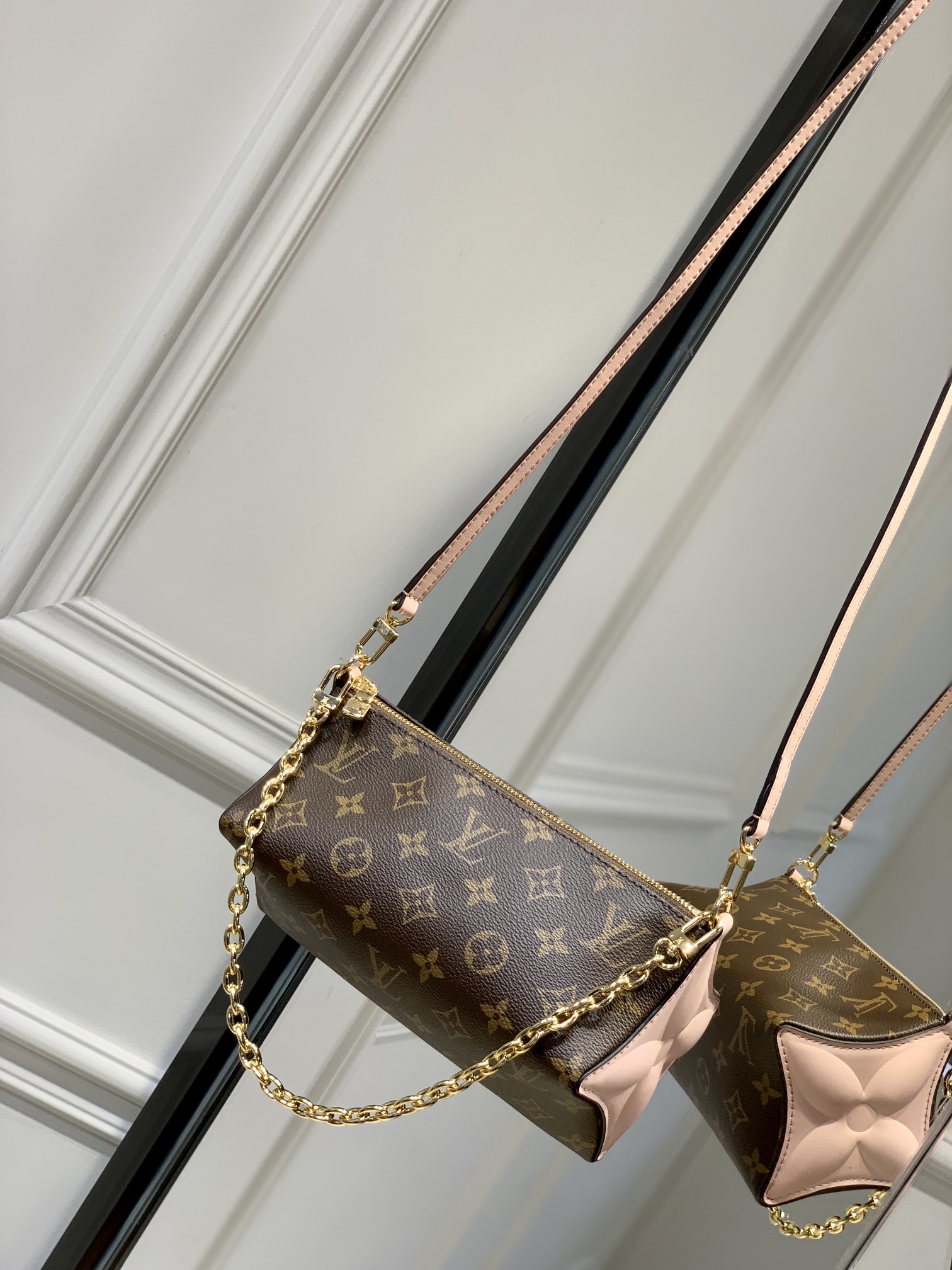 Louis Vuitton AAA
 Handbags Clutches & Pouch Bags Splicing Monogram Canvas Pouch Chains