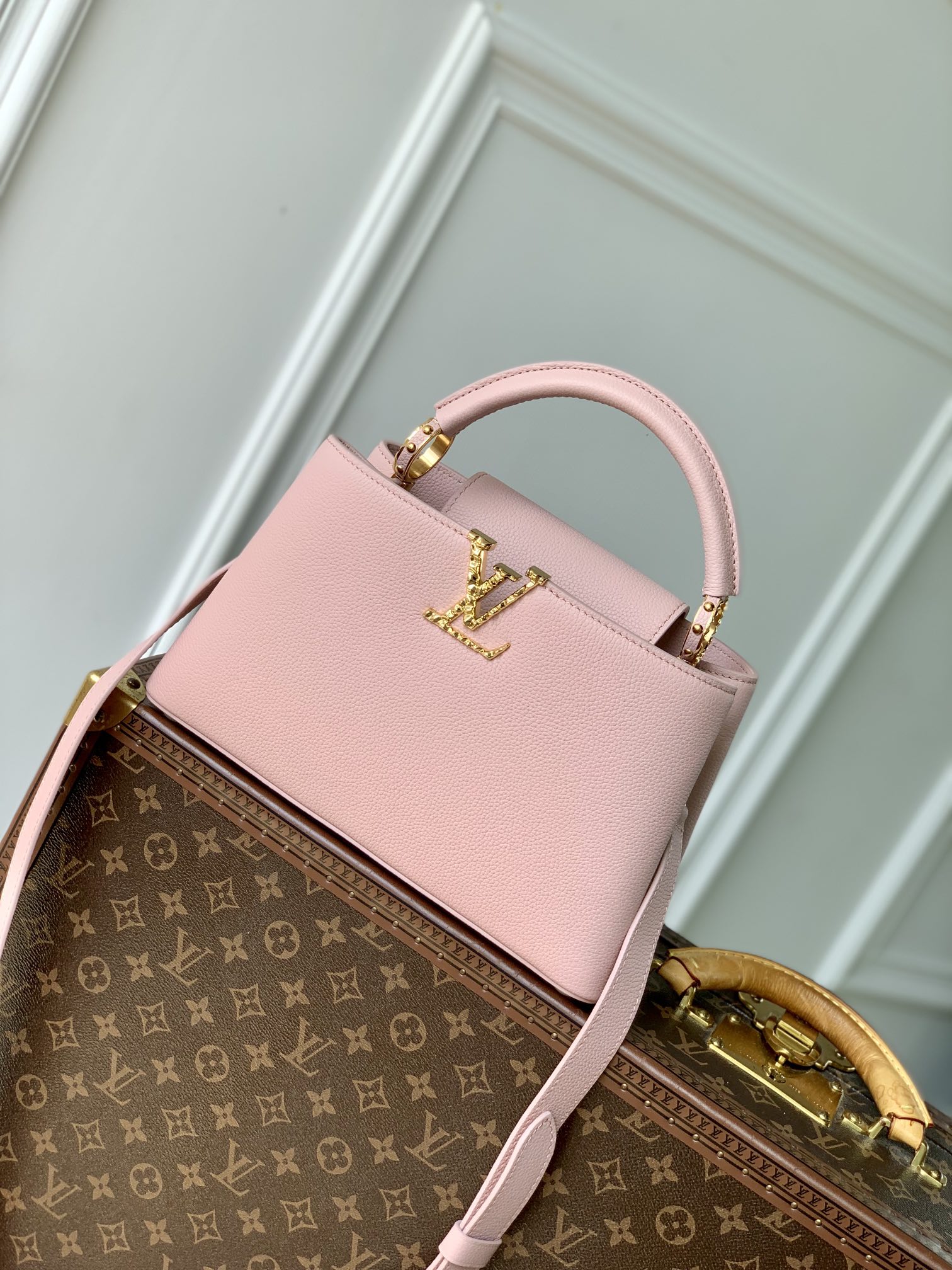 Where Can I Find
 Louis Vuitton LV Capucines Bags Handbags Pink Cowhide M24666