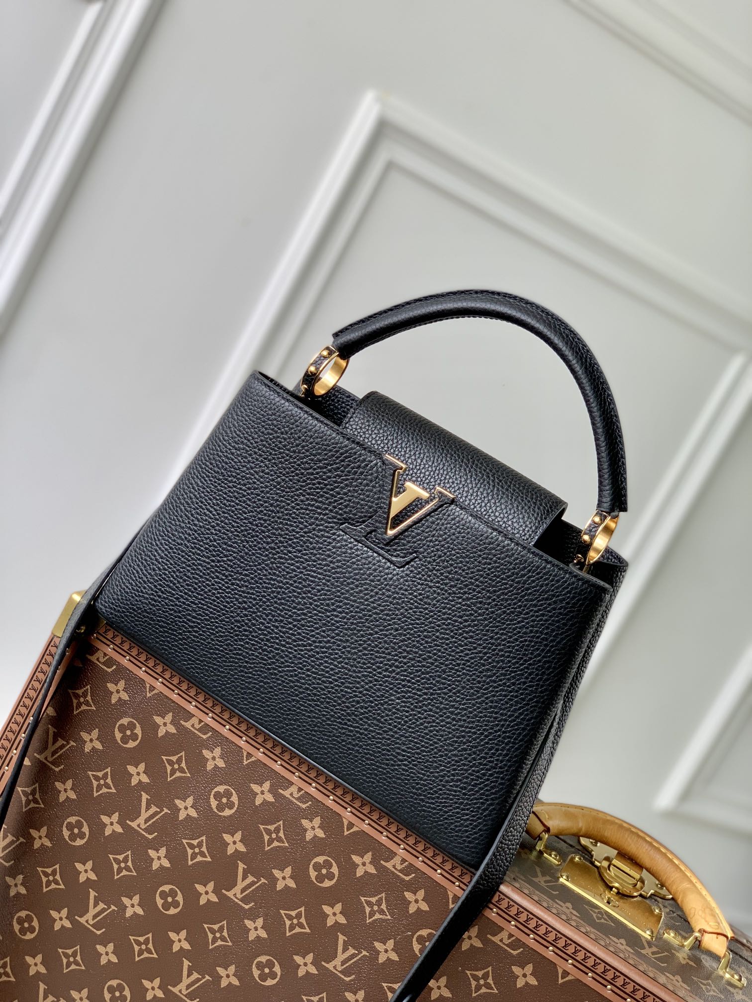 Louis Vuitton LV Capucines Bags Handbags Black Taurillon Cowhide M24727