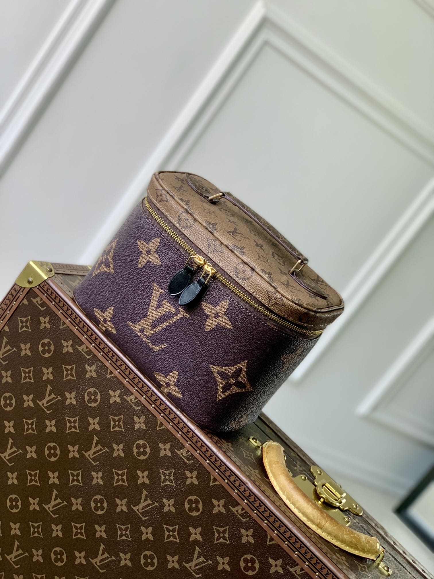 Louis Vuitton Cosmetic Bags Monogram Reverse Canvas M47212